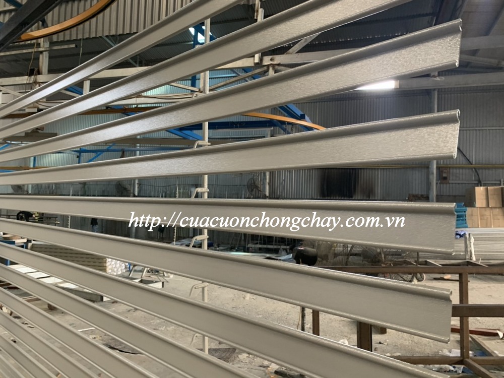 chiều rộng tối đa cửa cuốn