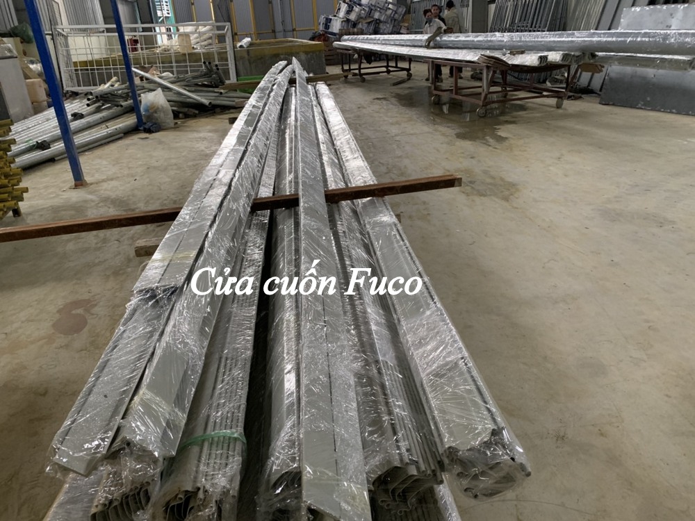 lá cửa cuốn chống cháy rộng 12m