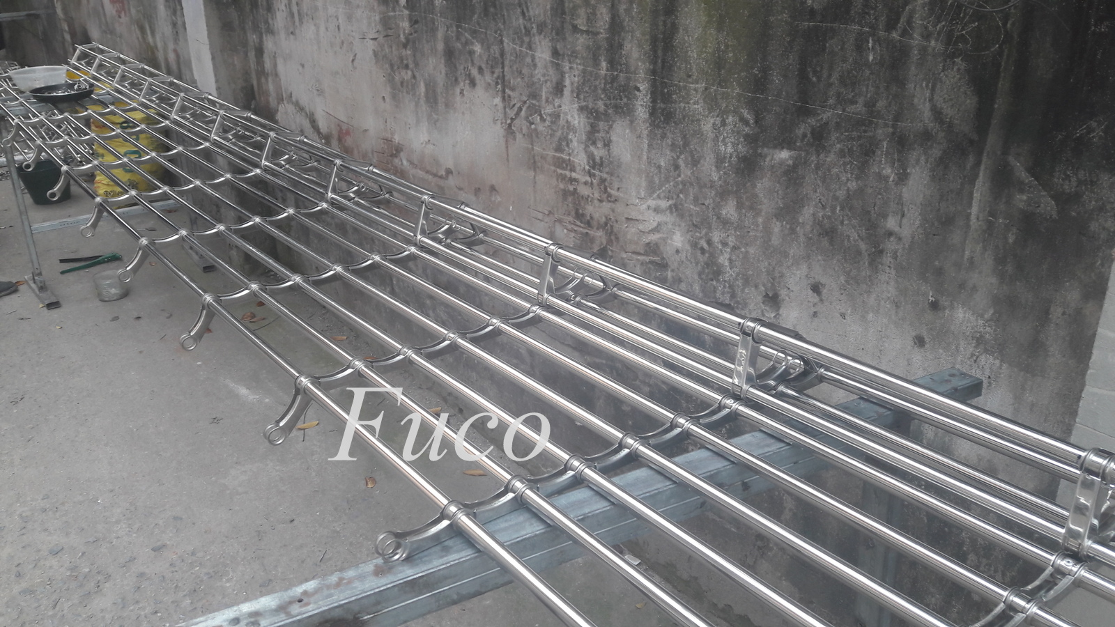 Cửa cuốn song ngang ống tròn 19 và phi 21, INOX 201 và INOX 304