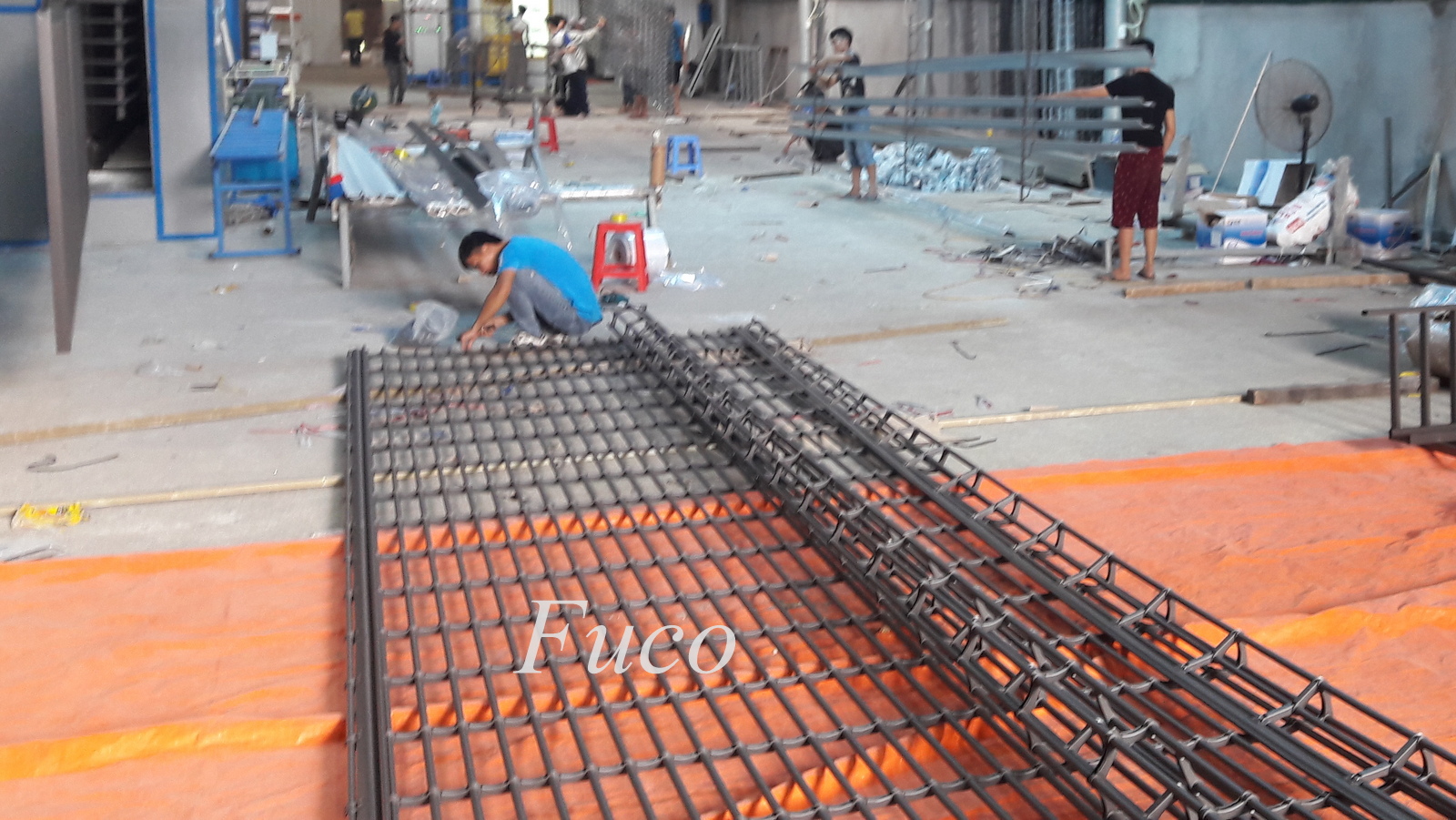 Cửa cuốn song ngang ống tròn 19 và phi 21 sơn tĩnh điện