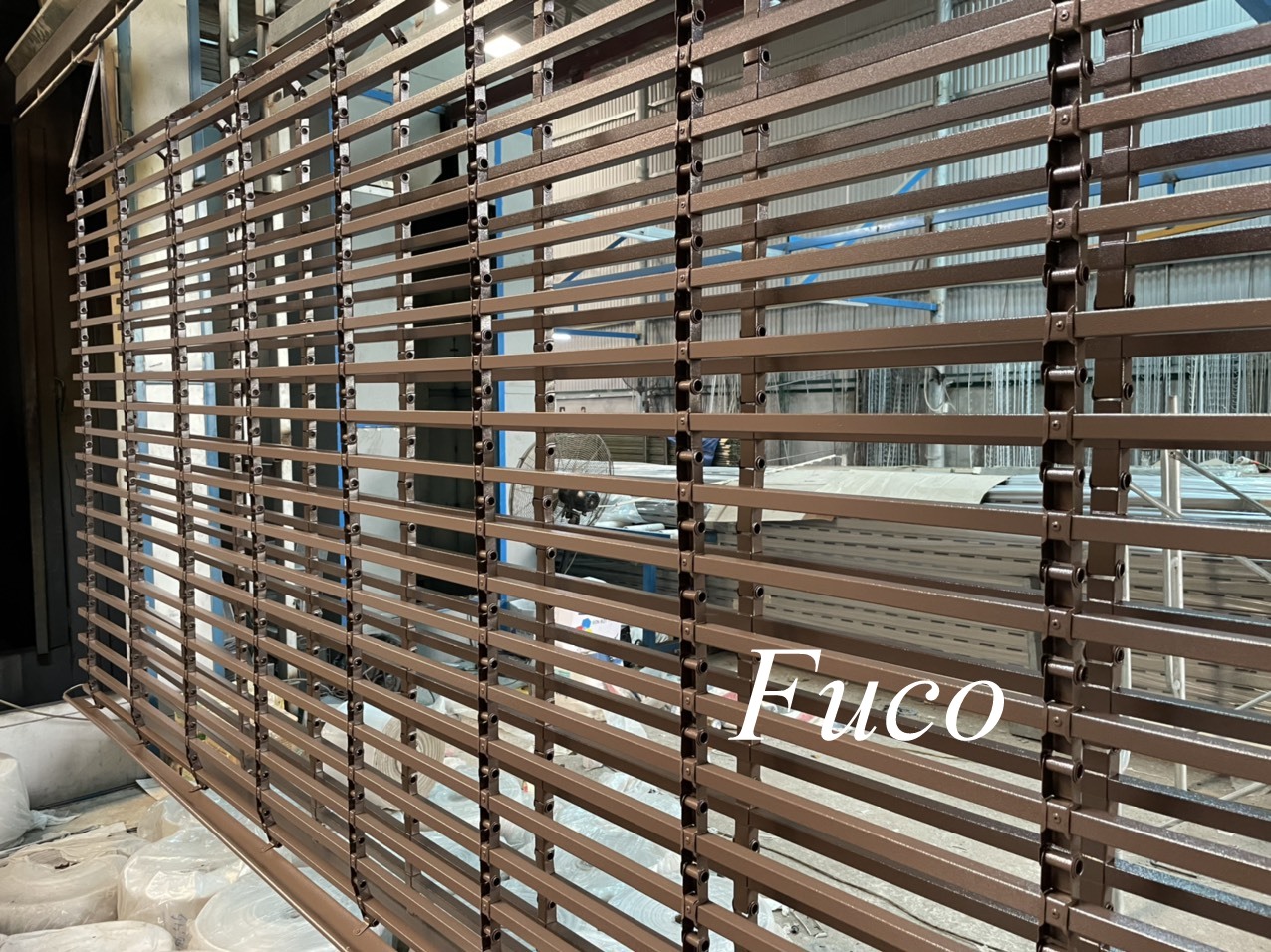 Cửa cuốn song ngang hộp 20x20, sơn tĩnh điện