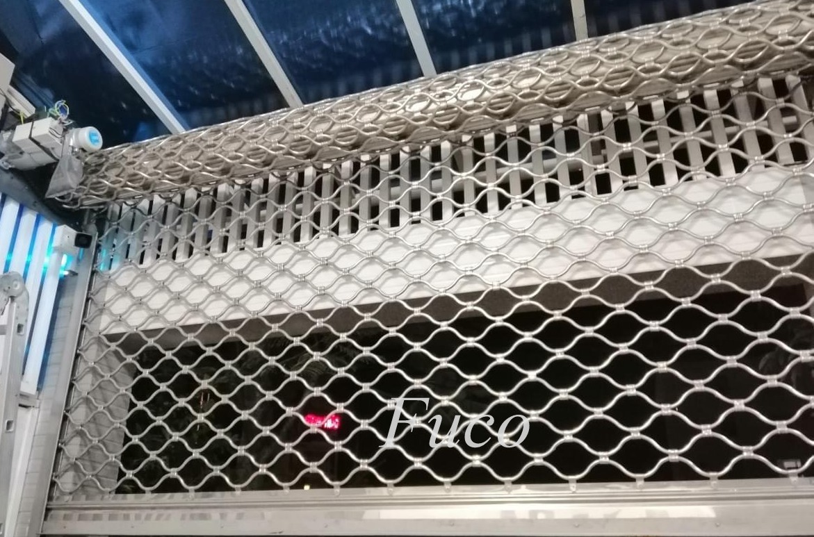 Cửa cuốn mắt võng sơn tĩnh điện và INOX 304