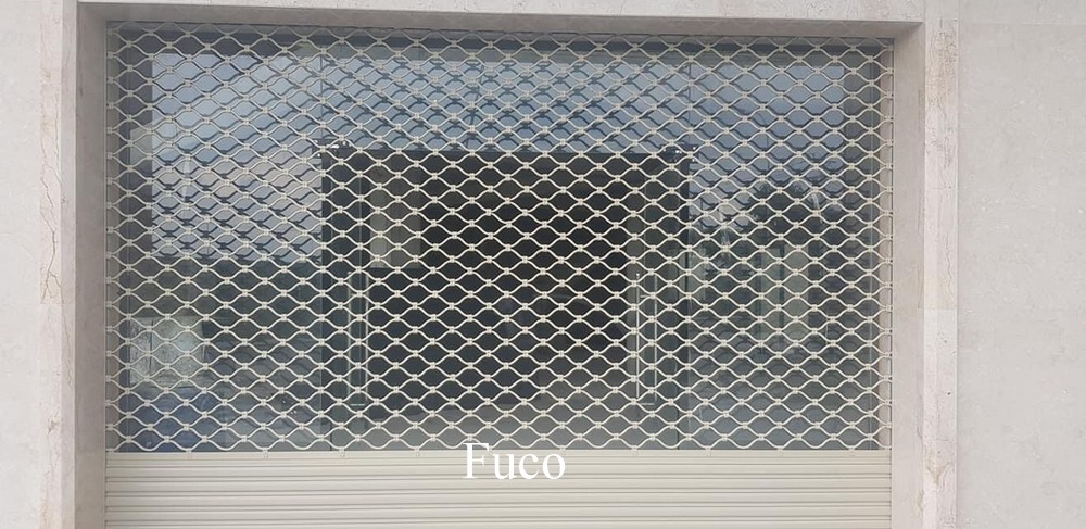 Cửa cuốn mắt võng sơn tĩnh điện và INOX 304