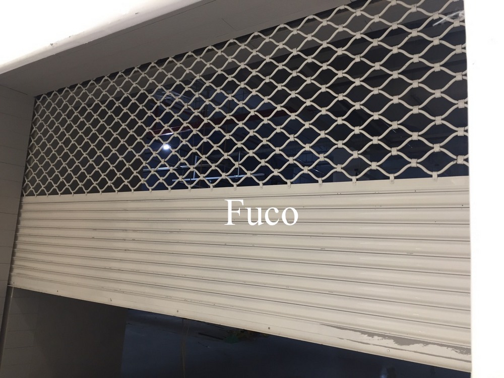Cửa cuốn mắt võng sơn tĩnh điện và INOX 304
