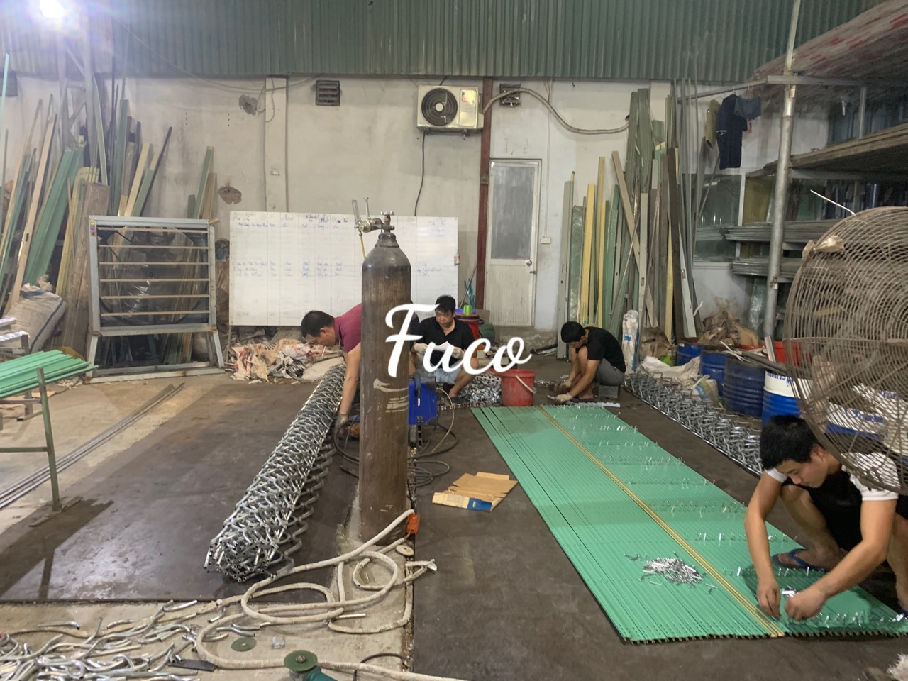 Cửa cuốn mắt võng, mắt lưới, mắt cáo tại Phú Yên
