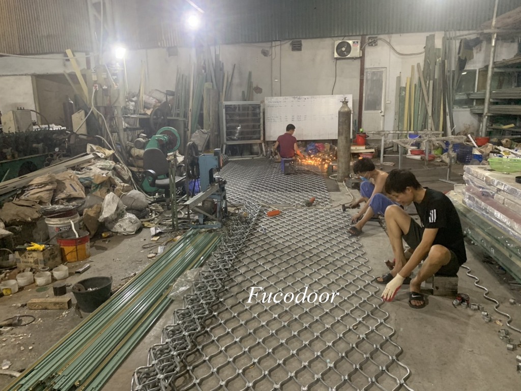 Cửa cuốn mắt võng, mắt lưới, mắt cáo tại Phú Yên