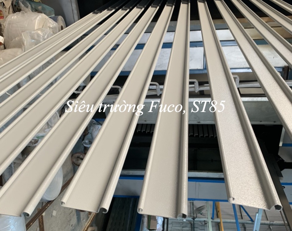 Cửa cuốn siêu trường, nhà xưởng Fuco có loại cửa cuốn thép và loại cửa cuốn