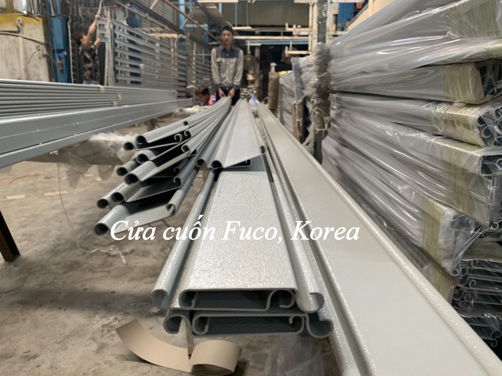 Các loại cửa cuốn thích hợp để lắp đặt cho nhà xưởng