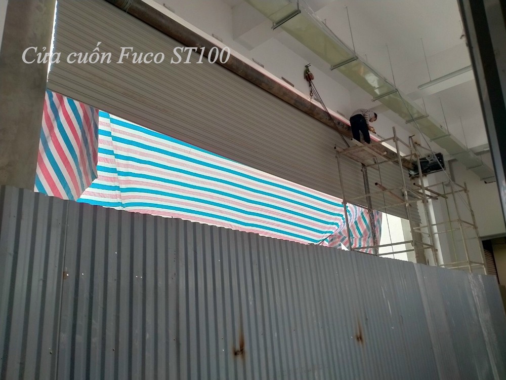 chiều rộng tối đa cửa cuốn fuco