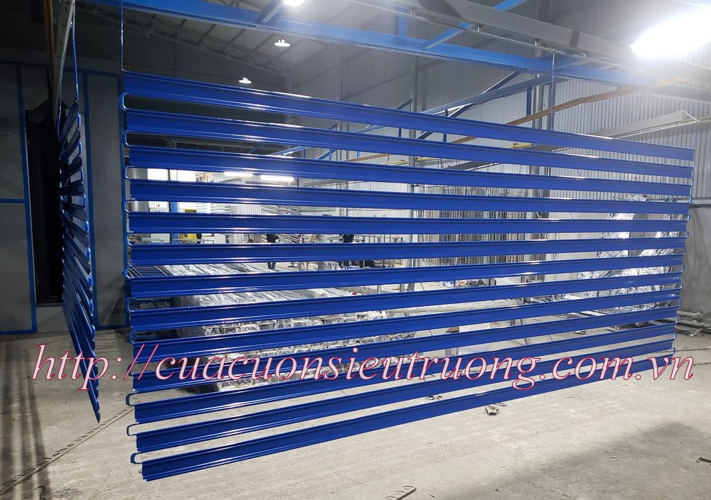 Cửa cuốn siêu trường ST100