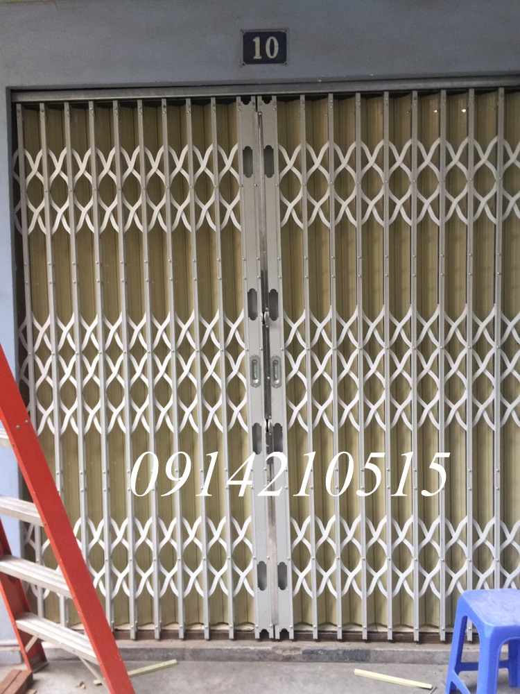 Cửa xếp U đúc Sài Gòn