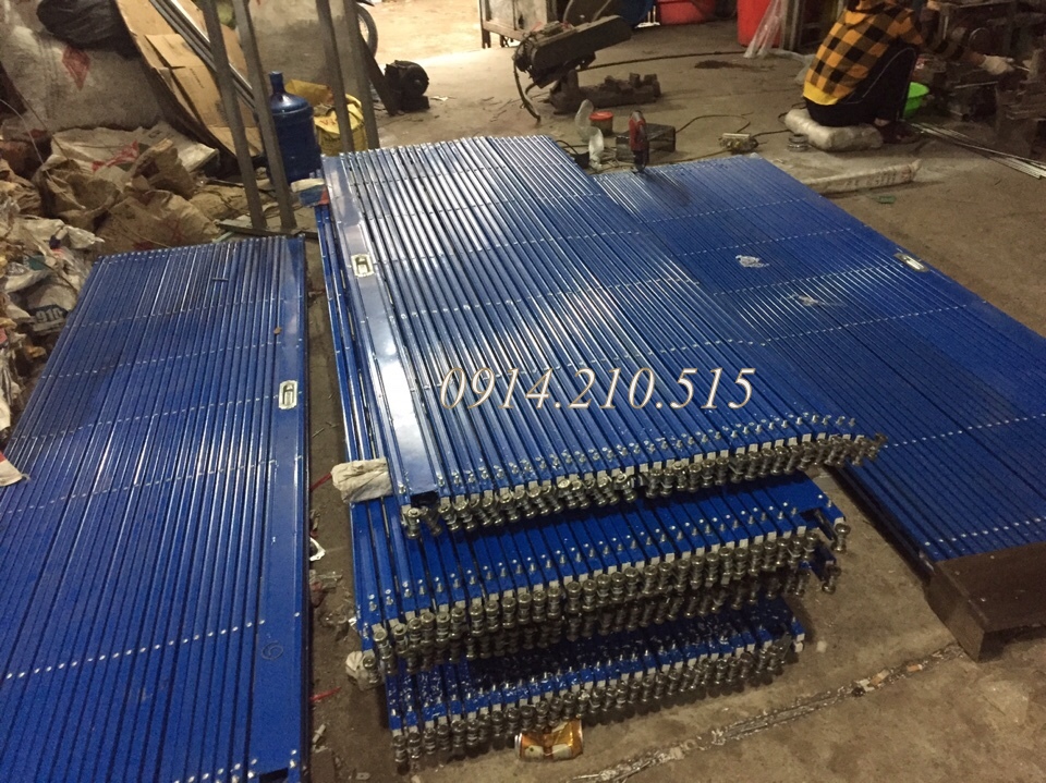Cửa xếp U Đúc sơn tĩnh điện
